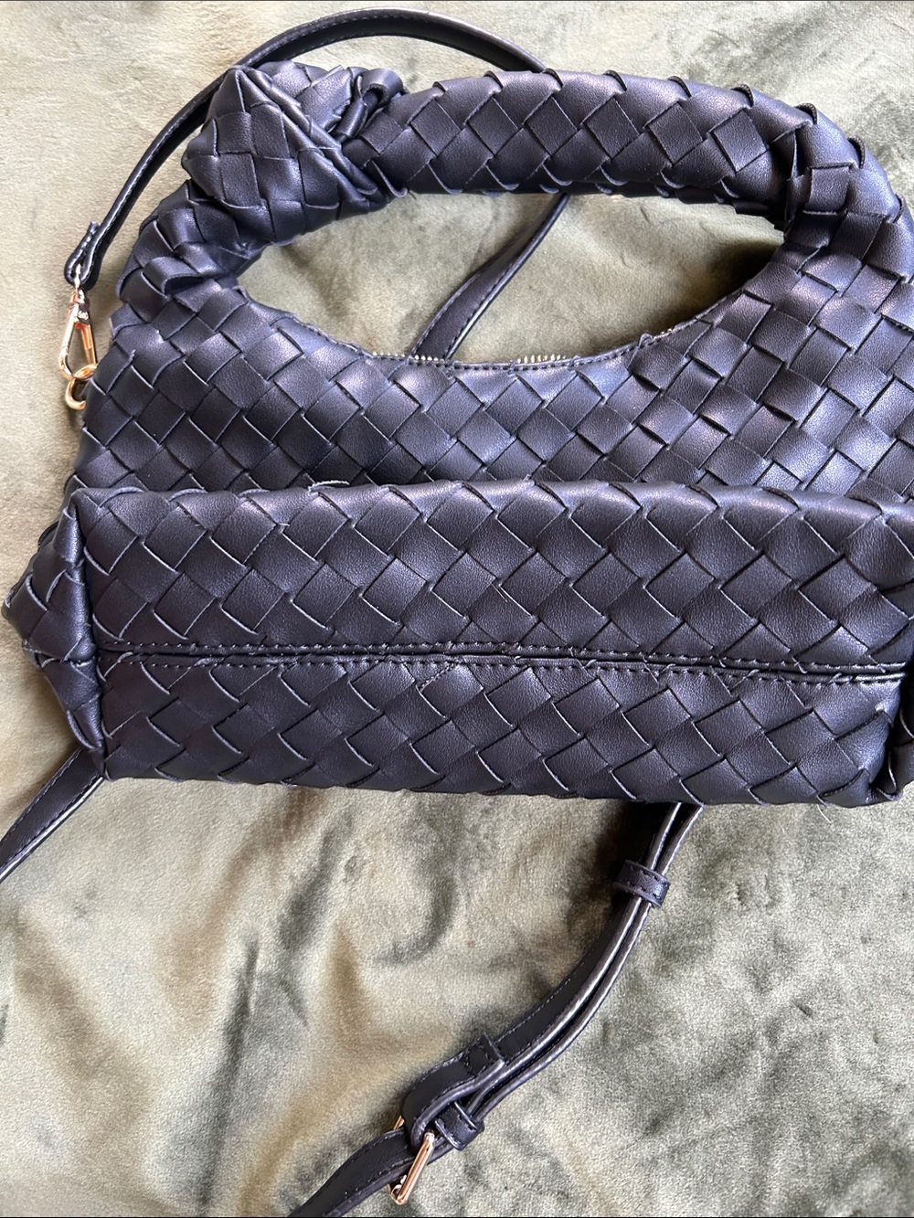Black Woven Bag -with gold accents and removable strap - Picture 6 of 7